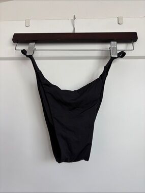 NWOT Monday Swimwear Black Barbados Bikini Bottom (V)